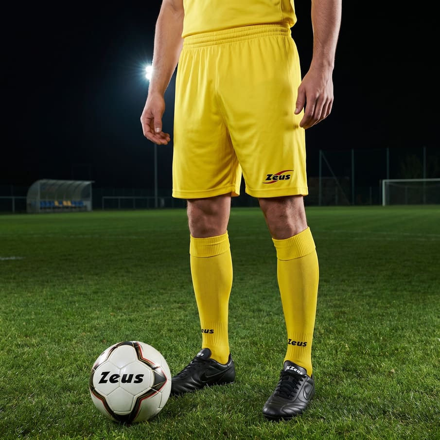Zeus Bermuda Cross Herren Shorts giallo