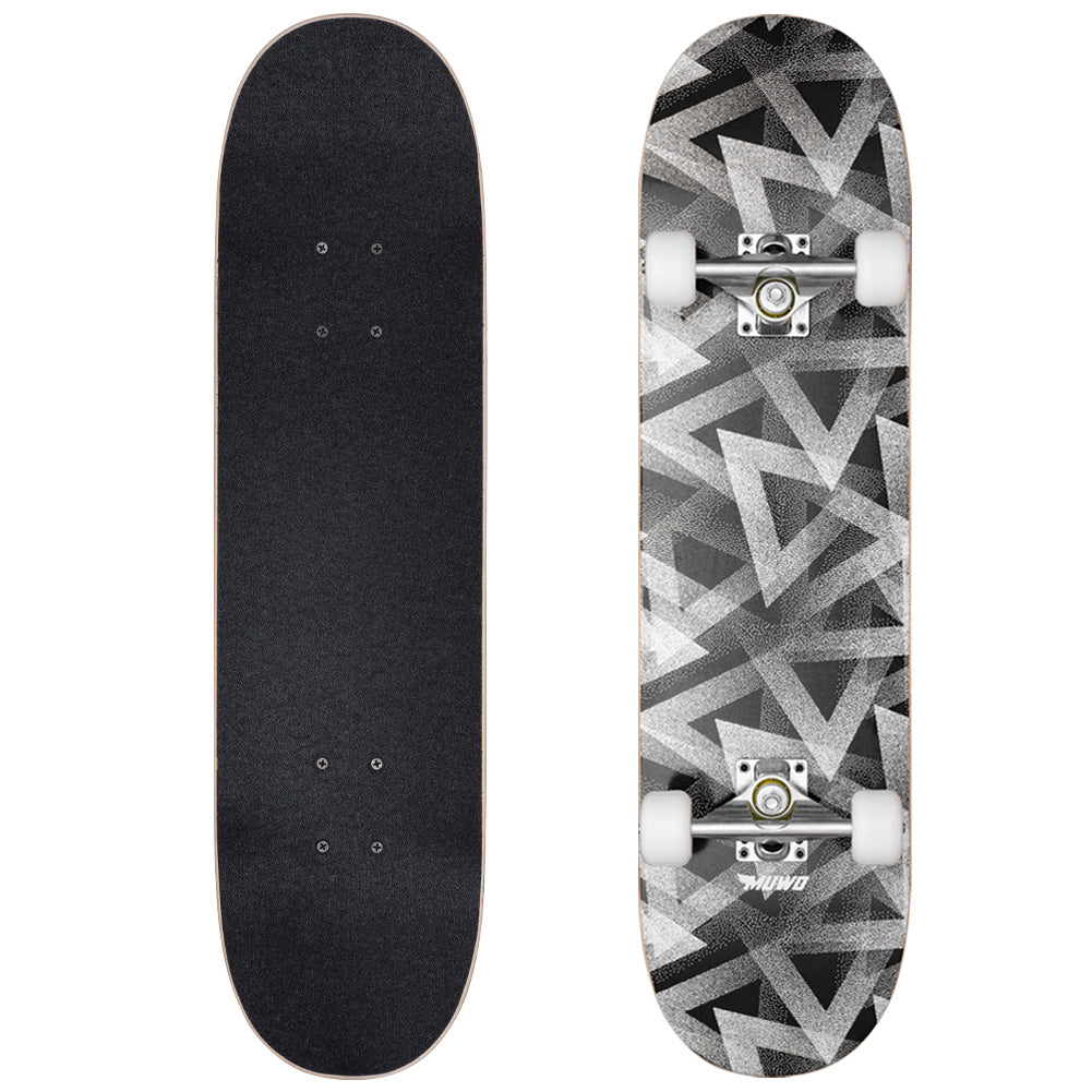 MUWO "Jumping Triangles" 7,875" Skateboard